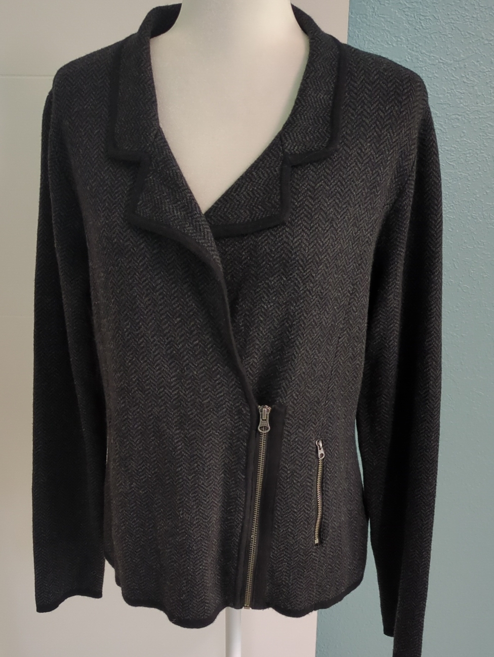 Tahari Wool Blend Charcoal Herringbone Zip-Front Women's Jacket Sz L